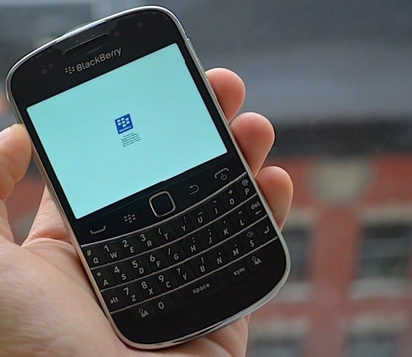 BlackBerry_9900_3 удобный мобильный телефон