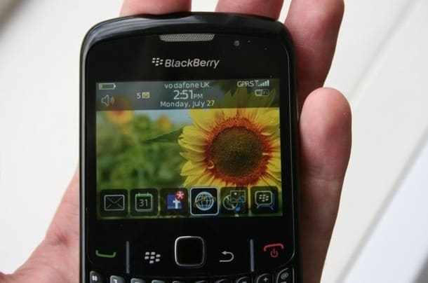 Blackberry_Curve_8520_black2 стоимость мобильного телефона