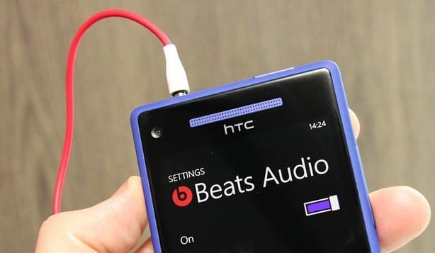 new_smartphone_HTC_Windows_Phone_8X_2 удобный мобильный телефон