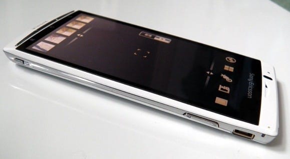 universal_Sony_Ericsson_Xperia_arc_S_3 Удобный мобильный телефон