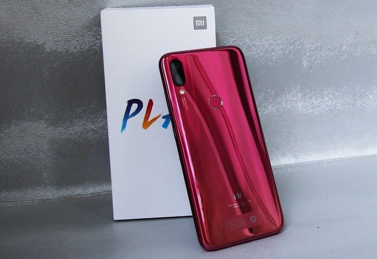Xiaomi Mi Play бюджетный телефон